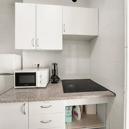 Alameda Hub 7 - Between Alameda And Arroios Metro Stations * Lizbona